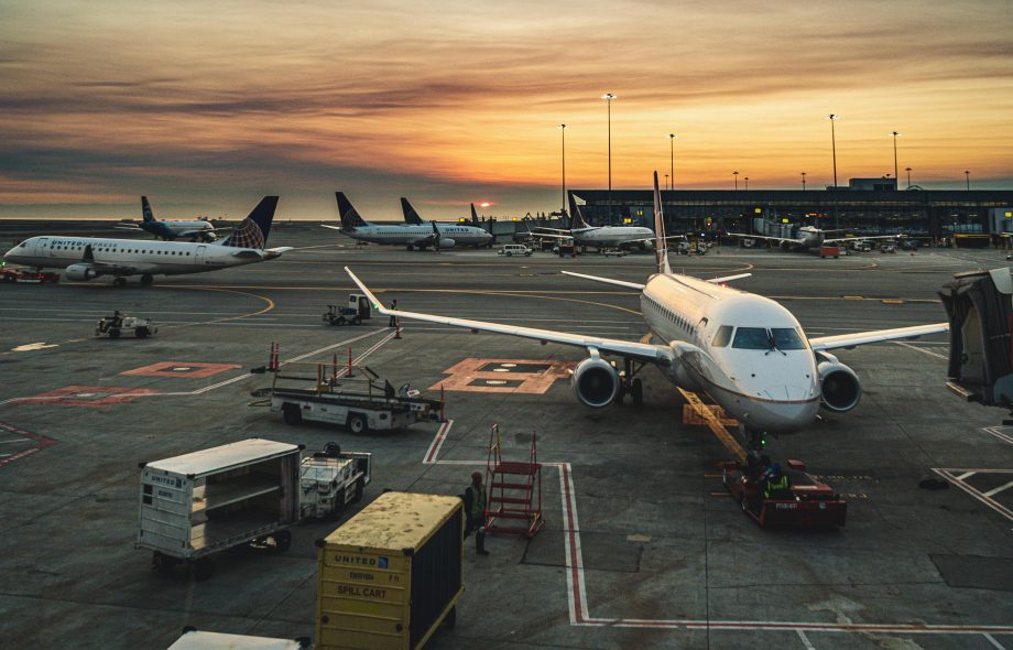 Cómo comunicarse con el número de teléfono de servicio al cliente de American Airlines : una guía completa